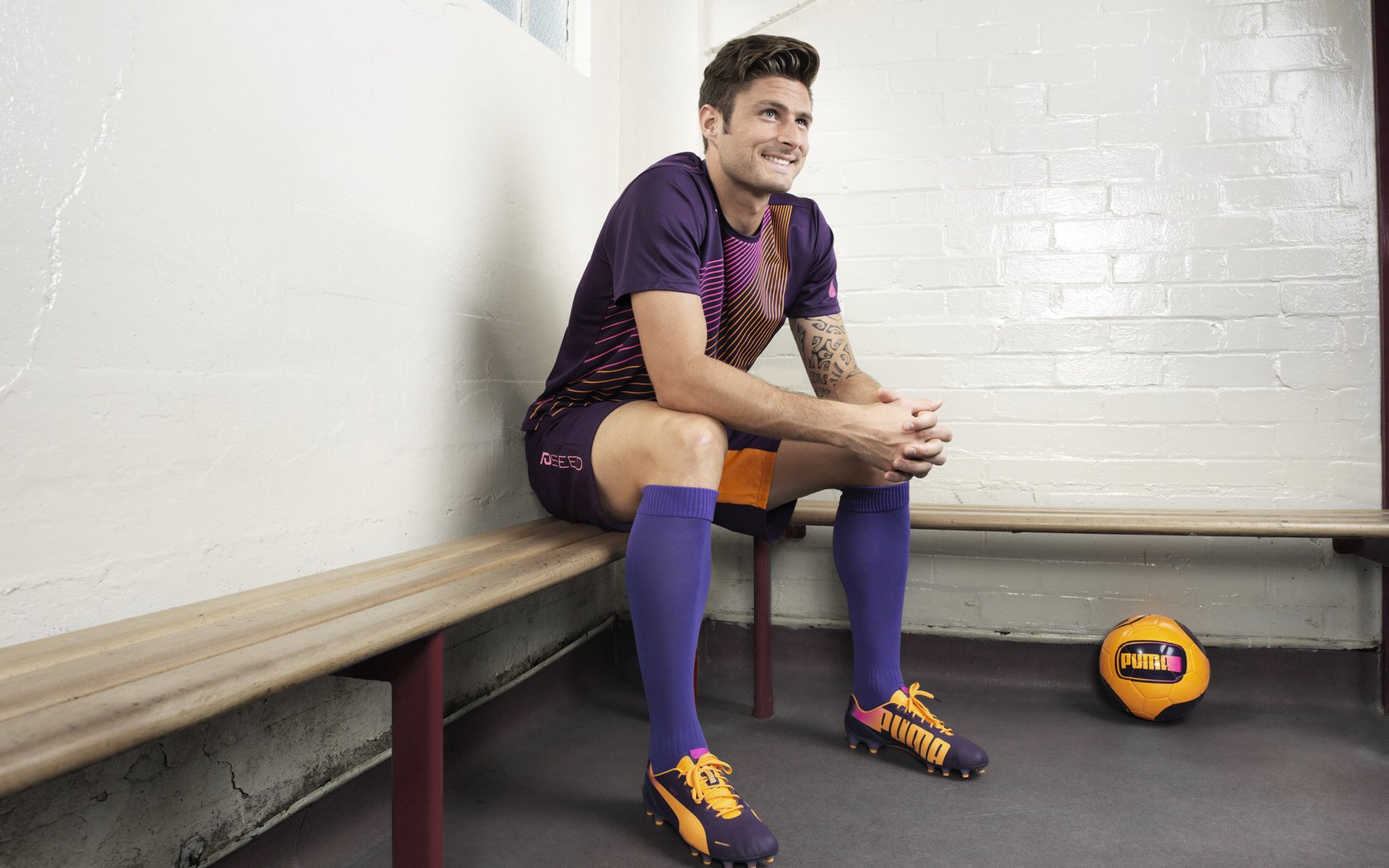 中超球队中场组织能力提升明显,中超16支球队主场球场